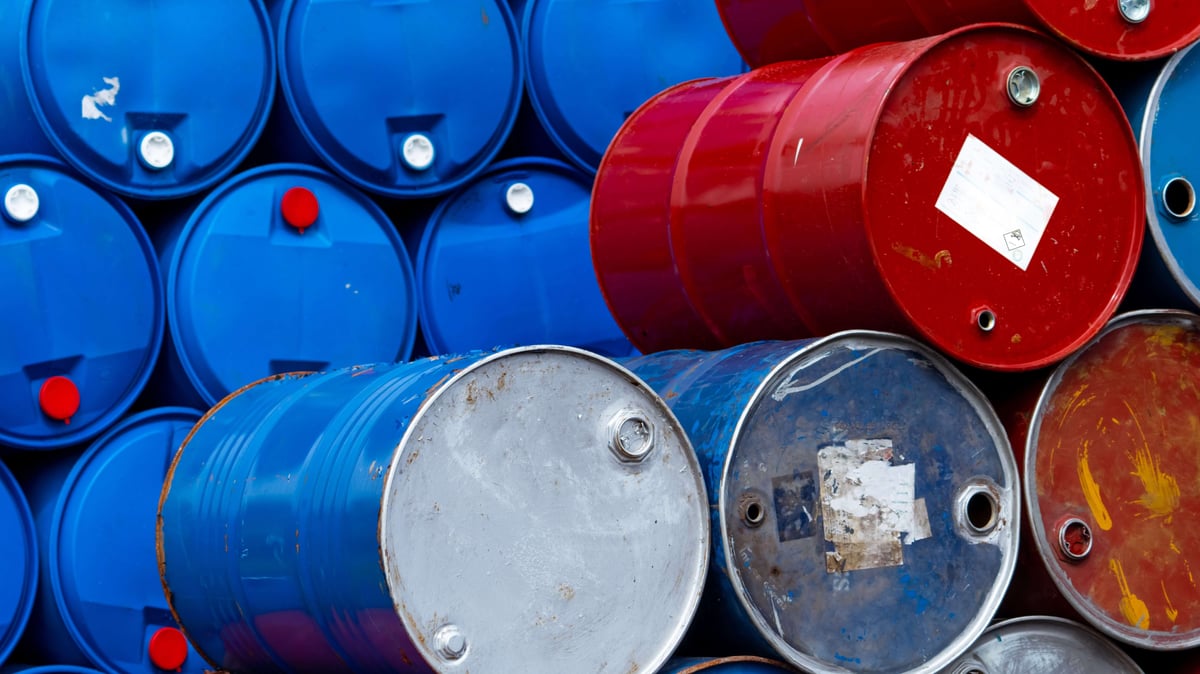 old-chemical-barrels-blue-and-red-oil-drum-steel-2021-10-18-14-38-23-utc (1)